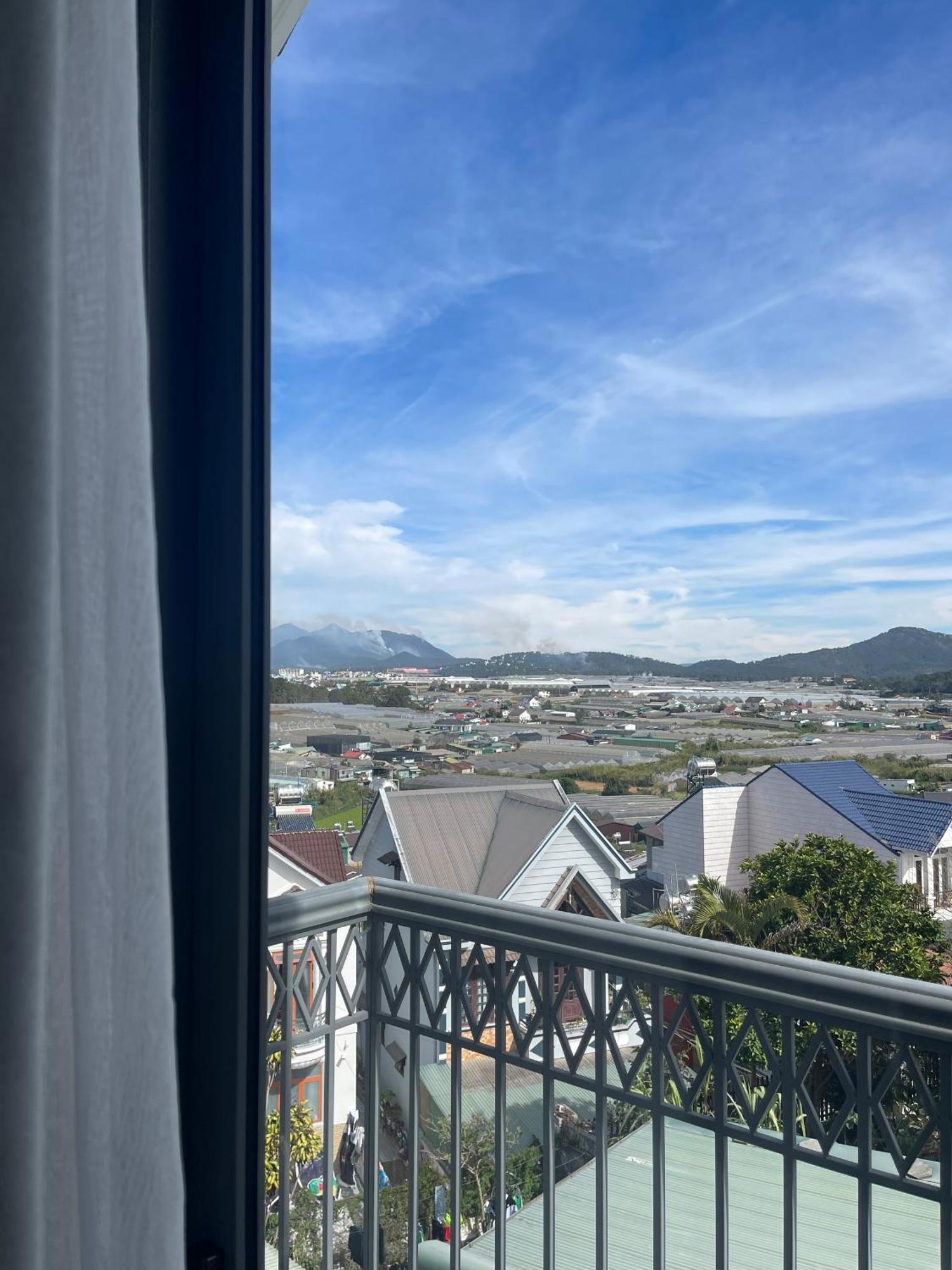 Monaco Hotel Khu Chi Lăng Esterno foto